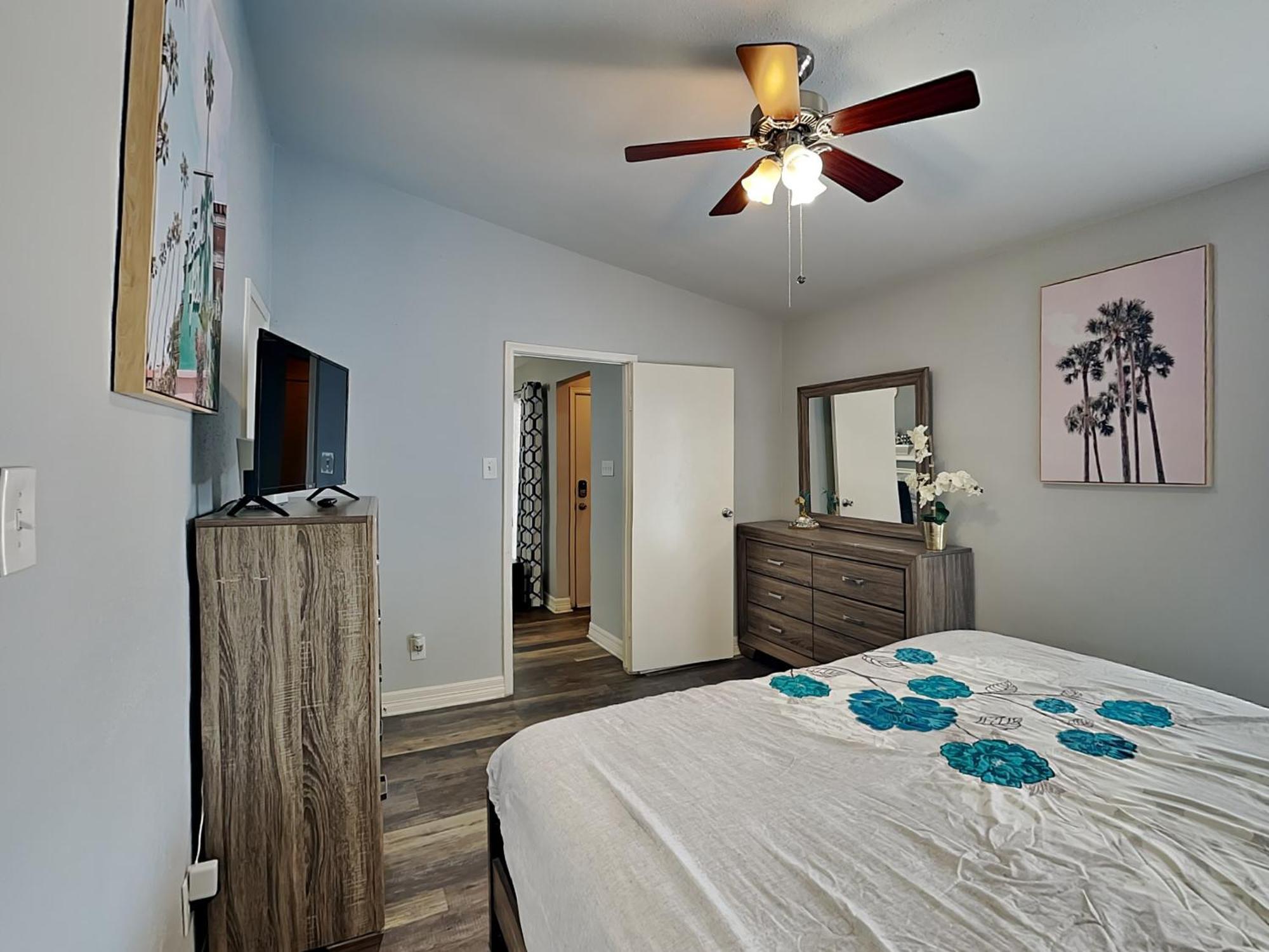 Palms At Cove View 1704 - Glowing Fun