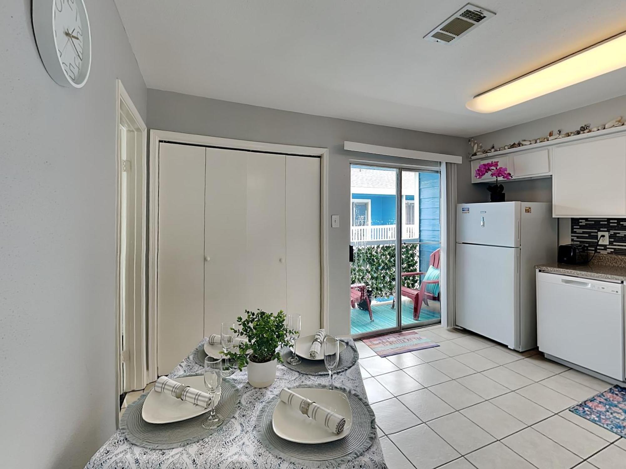 Palms At Cove View 1704 - Glowing Fun *