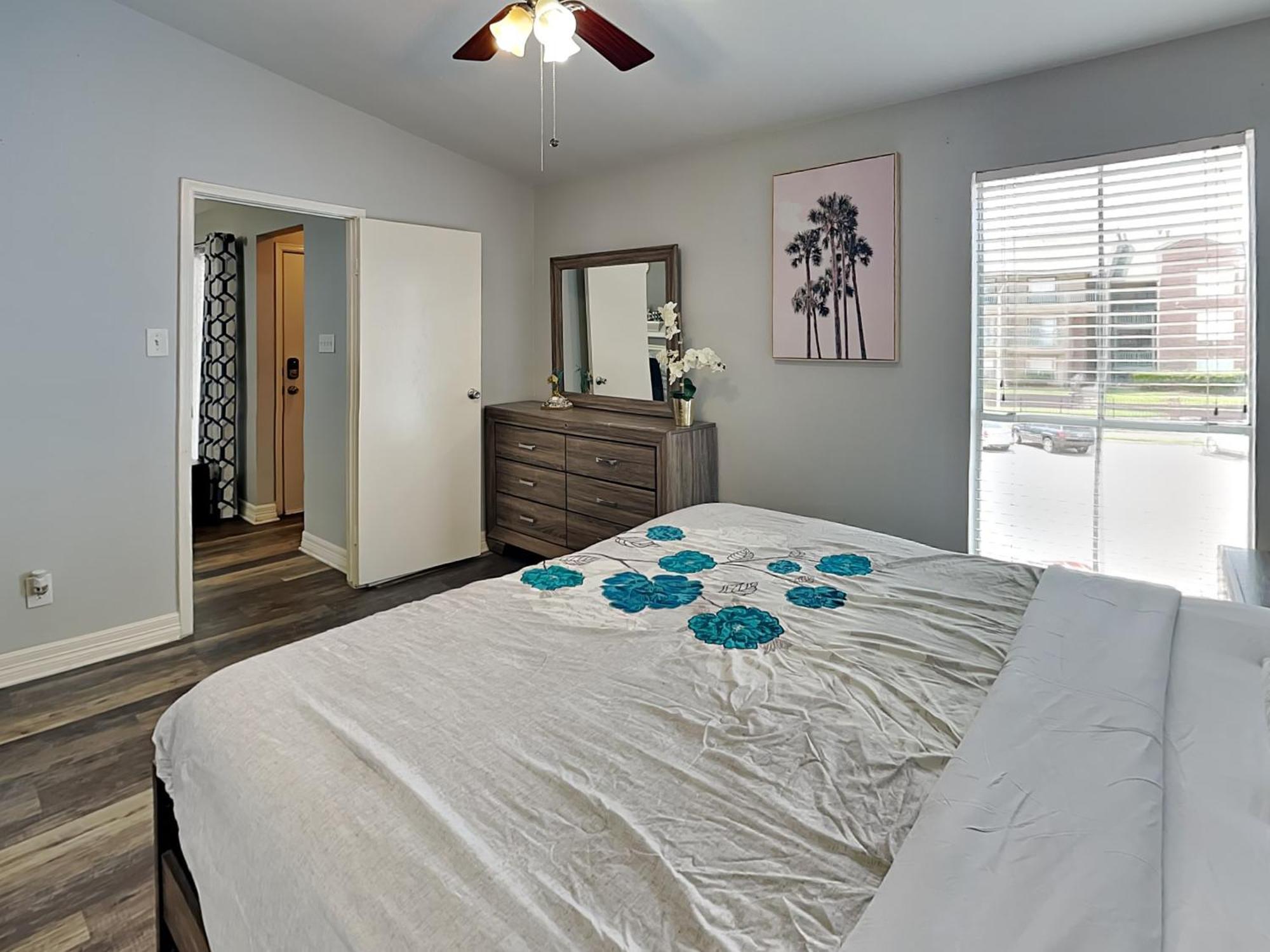 Palms At Cove View 1704 - Glowing Fun